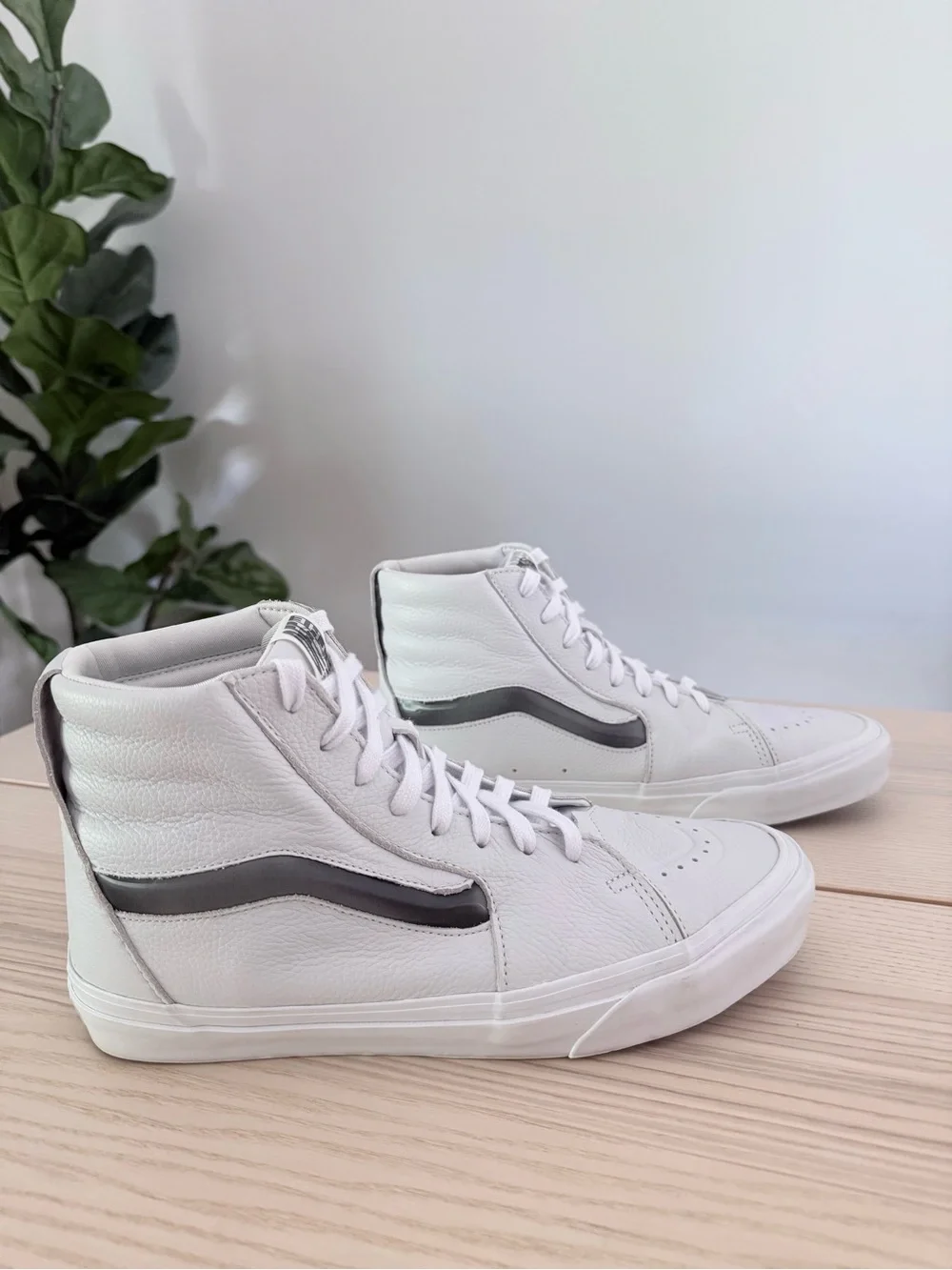 Vans Sk8-Hi XL Big Mood White Leather Holographic High Top Sneakers Mens 11 - Picture 2 of 10